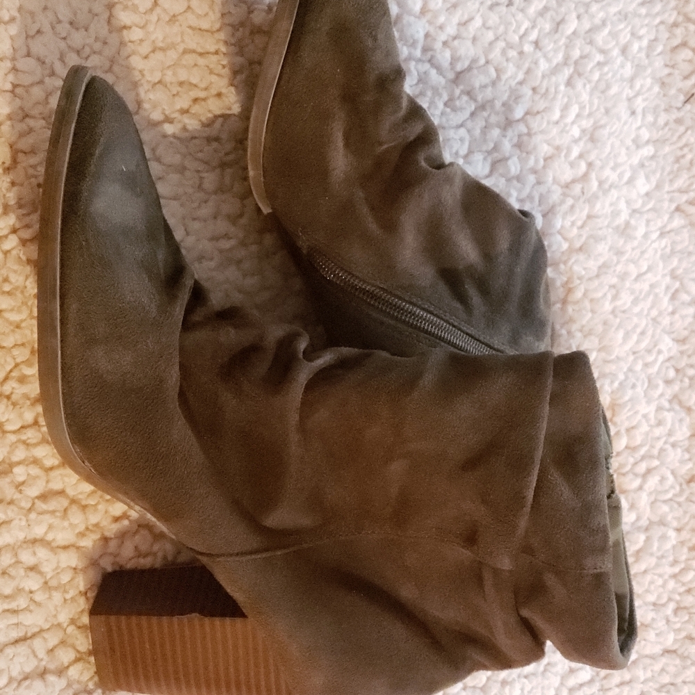 Qupid Brown Bootie 8.5